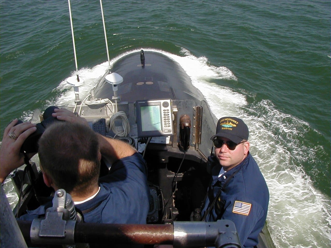 2 soldiers on a boat