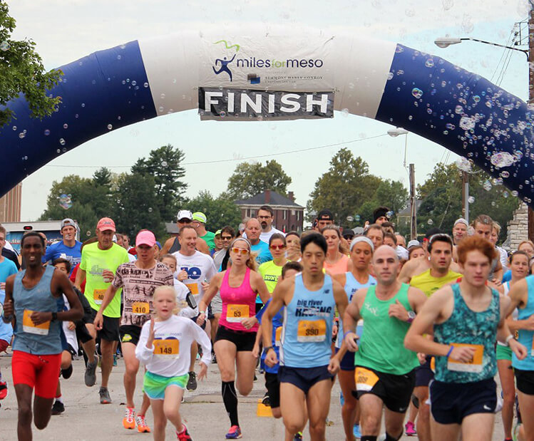 A crowd of runners at the Miles for Meso race, presented by Simmons Hanly Conroy