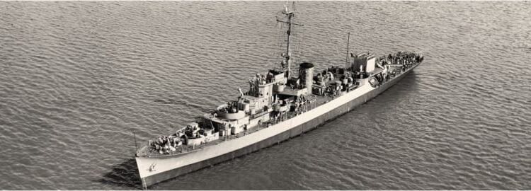 Black and white photo of the USS Peoria
